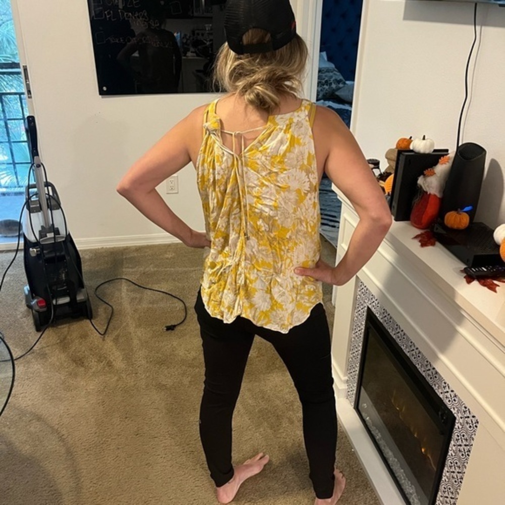 Yellow and white floral holster tank